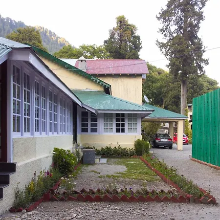 Hostie Stanley House-Heritage Home With Private Garden And Parking-2